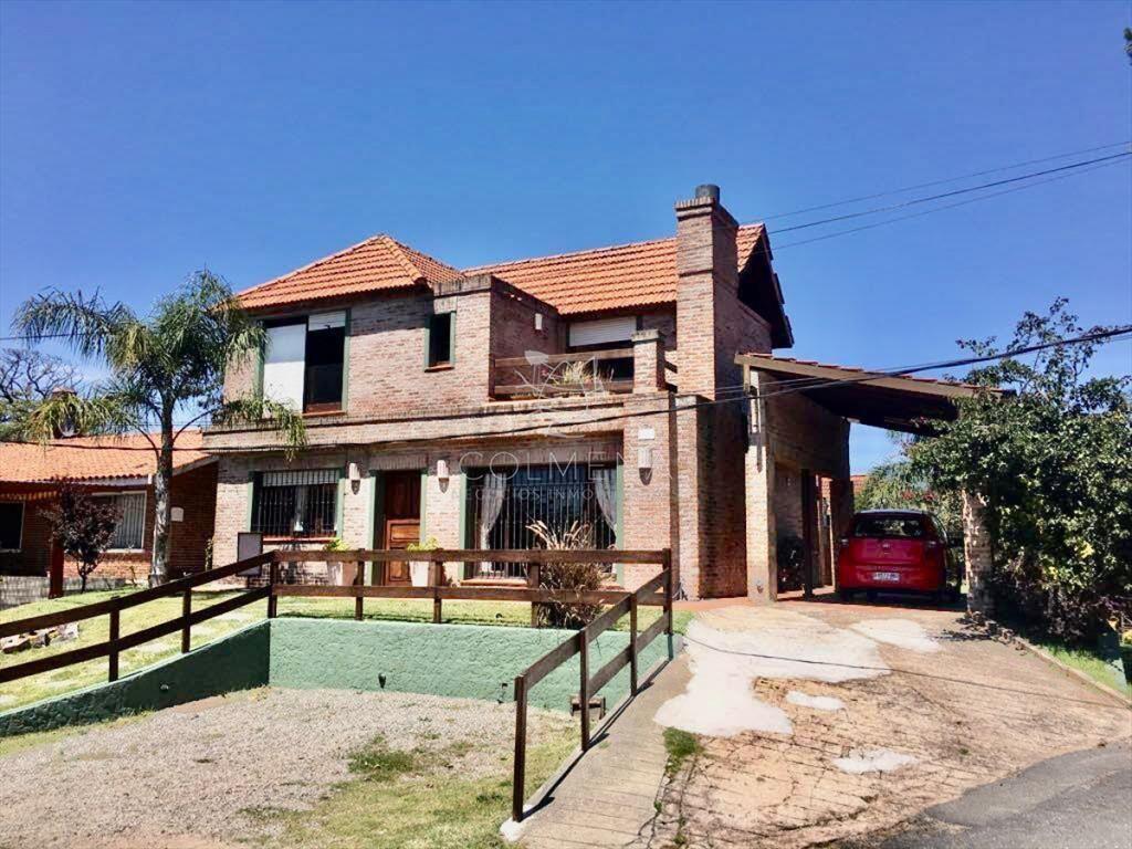 Hermosa casa a la venta de 5 dormitorios - Codigo 5981