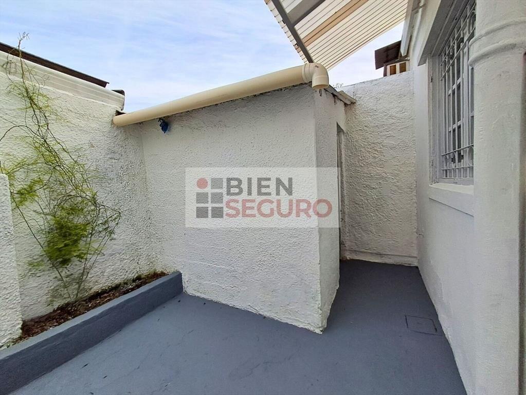 Cómoda casa de 2 dormitorios con estufa a leña en alquiler