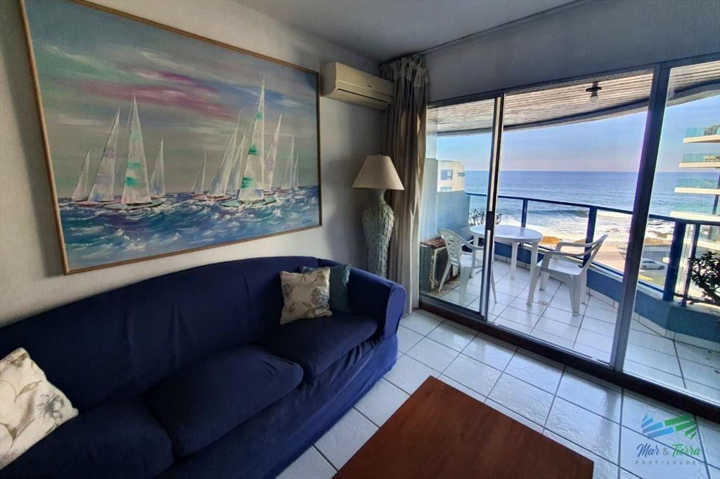 APARTAMENTO FRENTE AL MAR, EN VENTA. CON TERRAZA PRIVADA, E