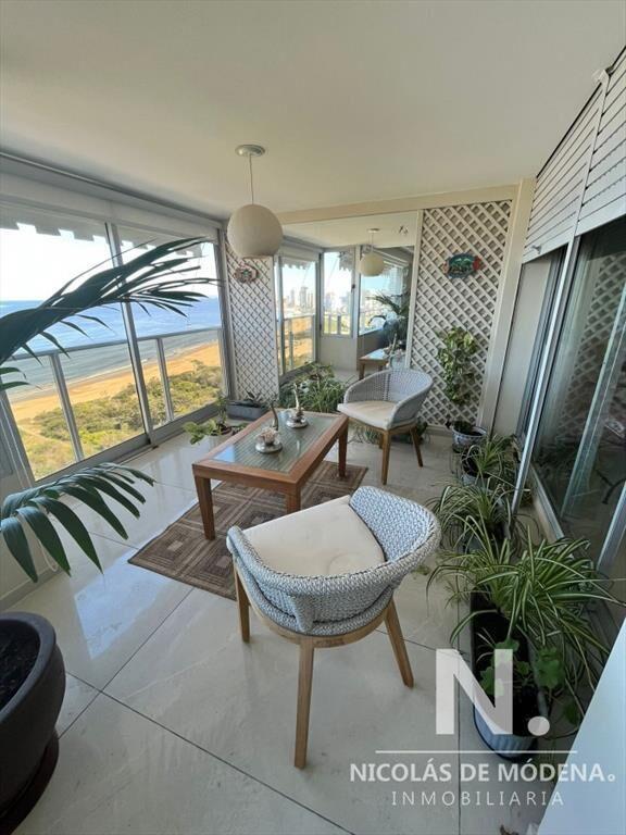 Departamento en venta en torre Tunquelen II frente a Playa