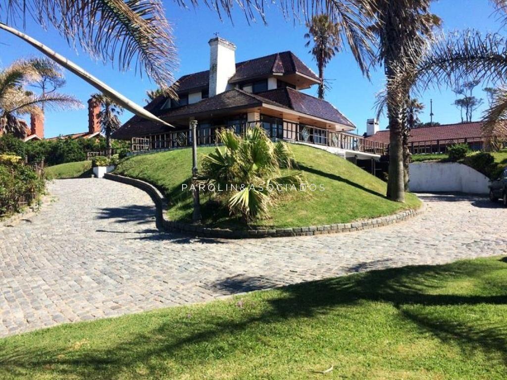 Casa en venta de 4 dormitorios ideal para proyecto en Playa