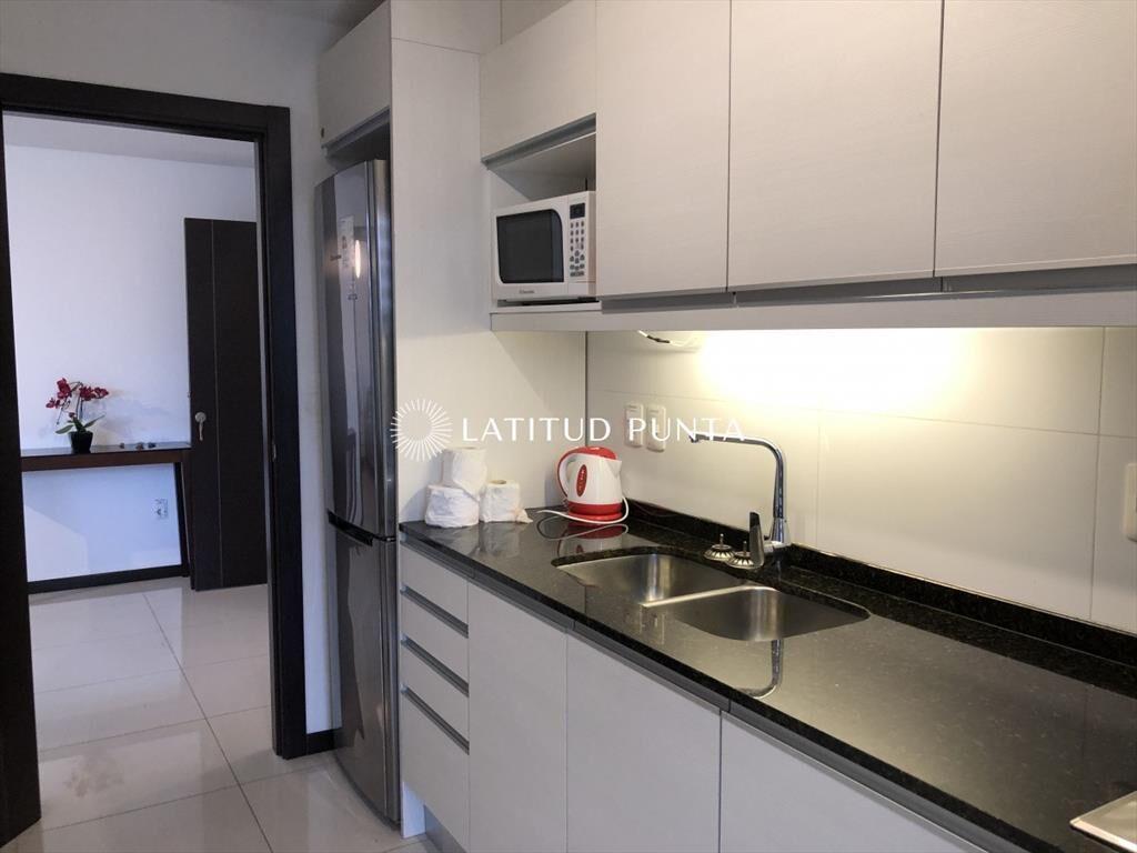 Apartamento con renta en Roosevelt, 3 dormitorios