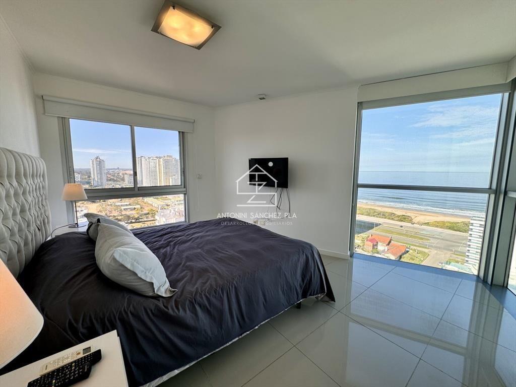 Venta Apartamento 3 dormitorios 4 baños Punta