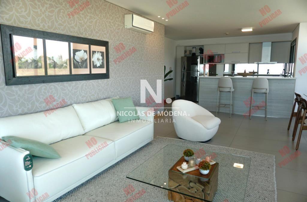 Vende apartamento equipado de 3 dormitorios al ,
