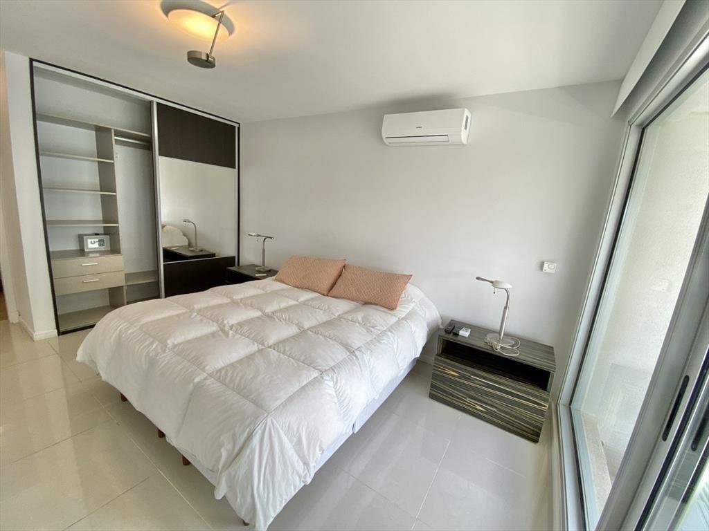 VENTA DE APARTAMENTO DE 2 DORMITORIOS Y MEDIO EN