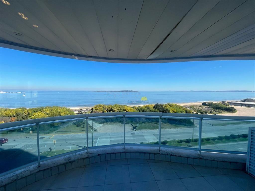 Apartamento de 3 dormitorios en Torre Millenium ,