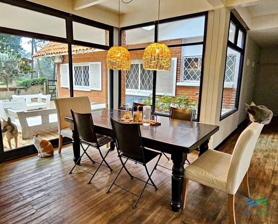 CASA EN ALQUILER, 4 DORMITORIOS Y PISCINA ZONA