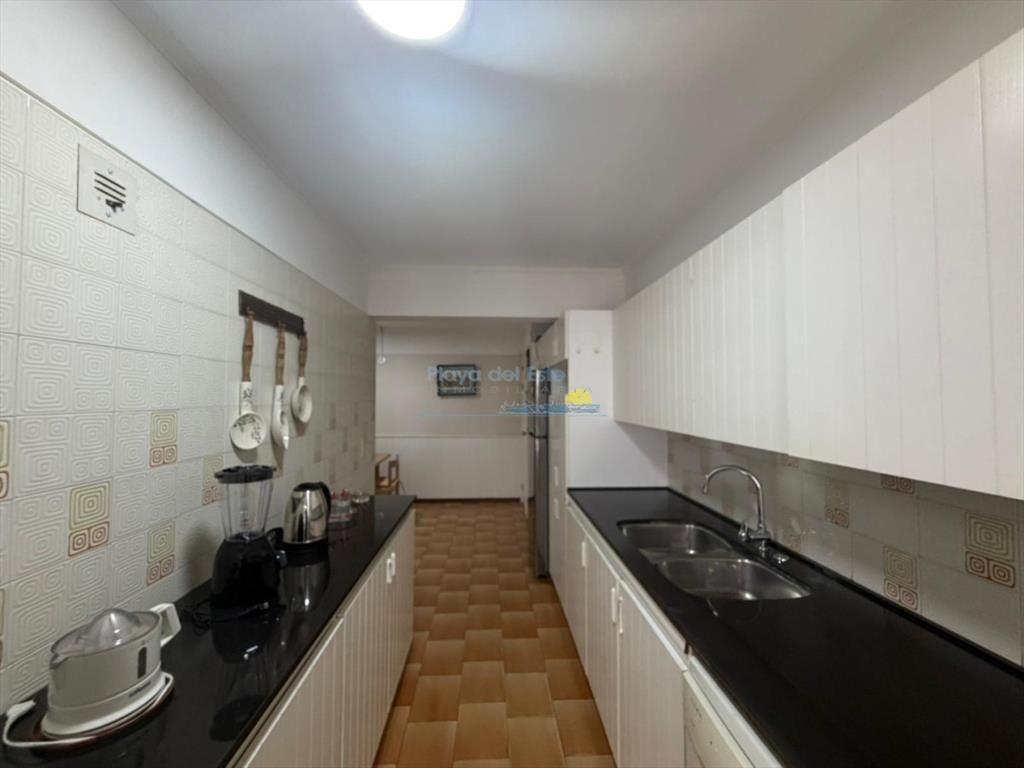 Apartamento de 3 dormitorios en alquiler anual e