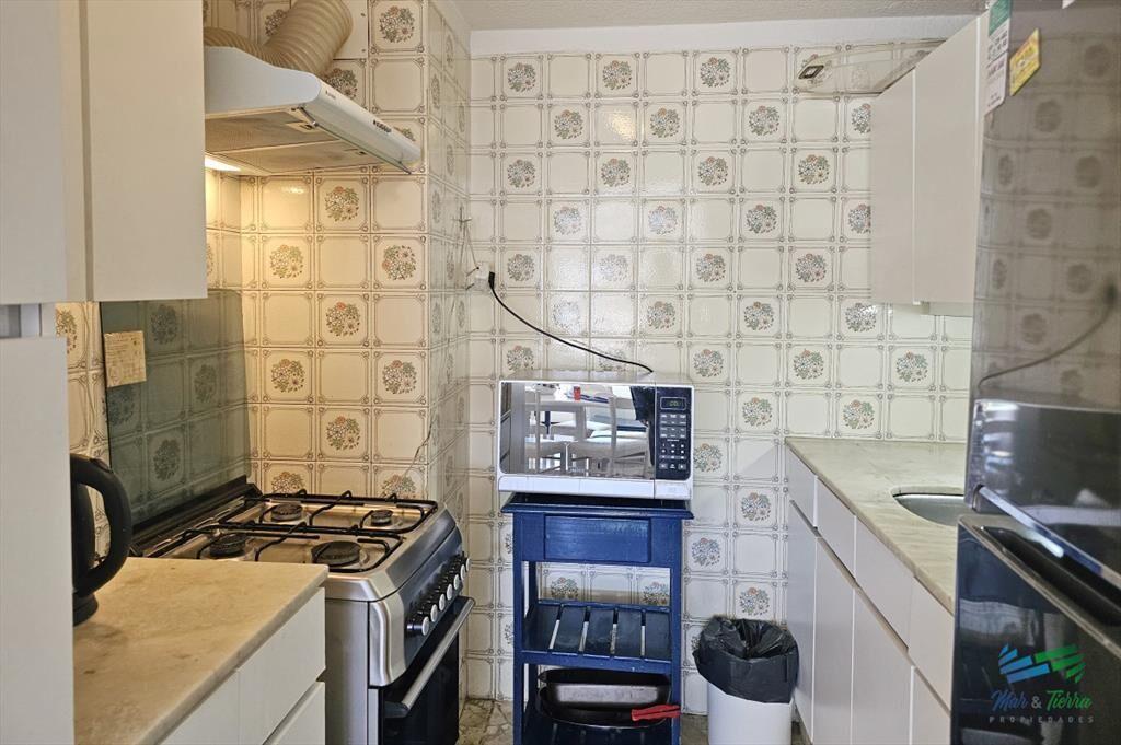 Vendo apartamento 2,5 dormitorios en playa mansa, complejo