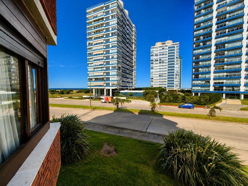 Venta Apartamento 2 Dormitorios a pasos del mar Aidy Grill