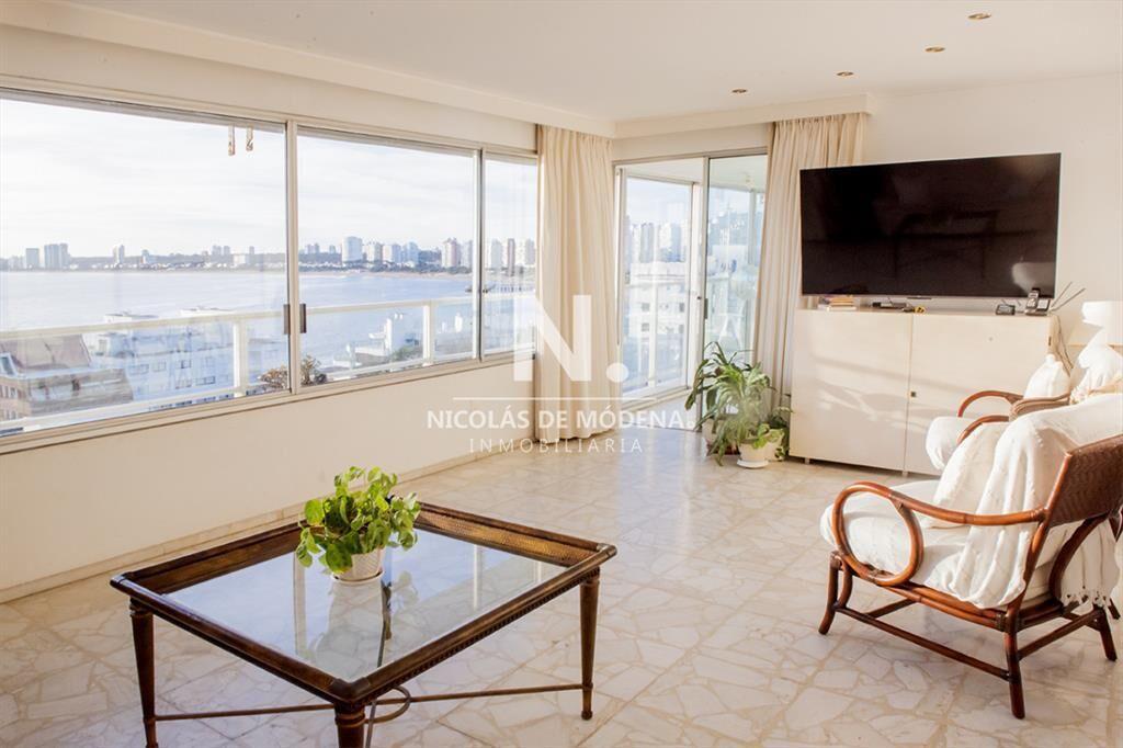 Vende departamento de 3 dormitorios con vista al