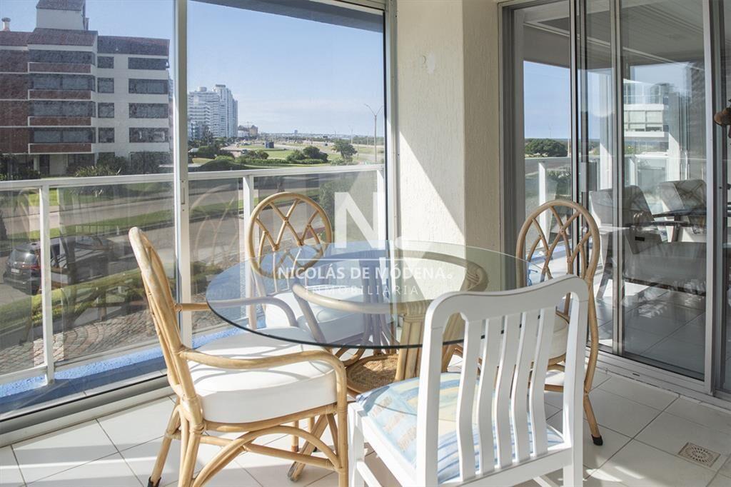 Vende departamento de 3 dormitorios en Ocean del