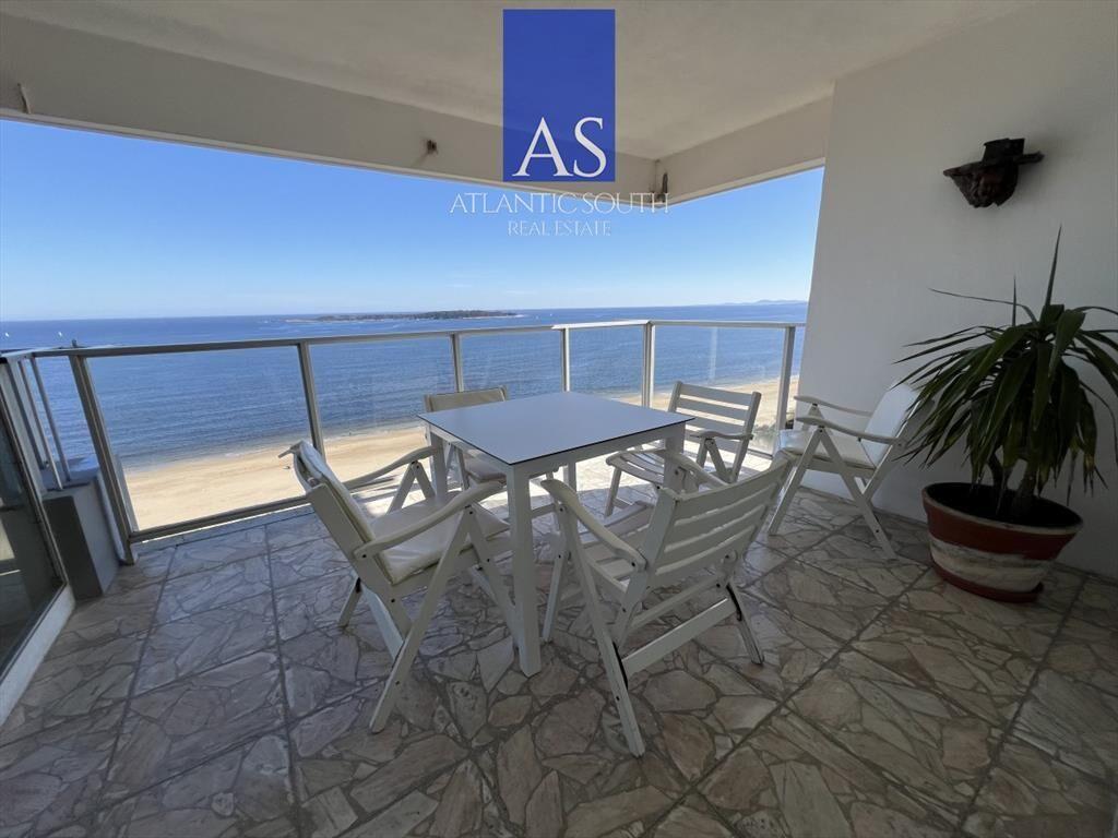 Apartamento 3 dormitorios+ dependencia piso alto