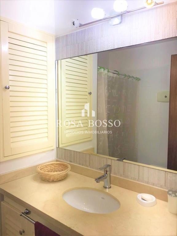 Apartamento en península.