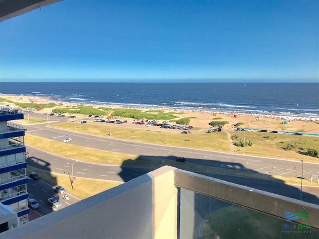 Apartamento 3 dormitorios, en primera línea, del