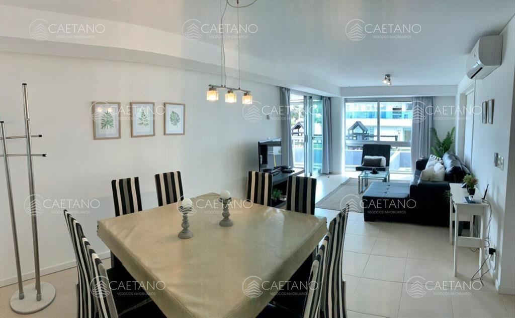 Alquiler apartamento 3 dormitorios - Playa mansa, Punta del