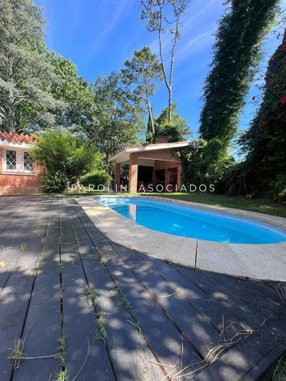 Chalet en venta de 3 dormitorios en Cantegril,