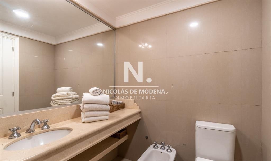 Departamento de 1 dormitorio en venta en complejo