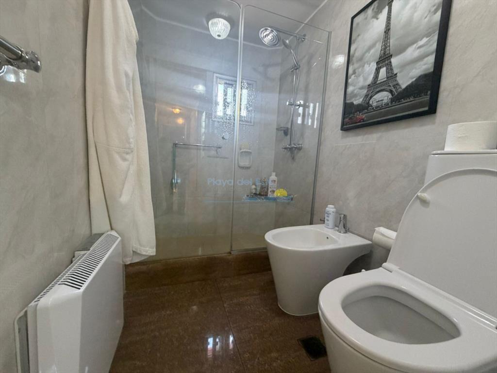 Apartamento en venta de 3 dormitorios en punta ,