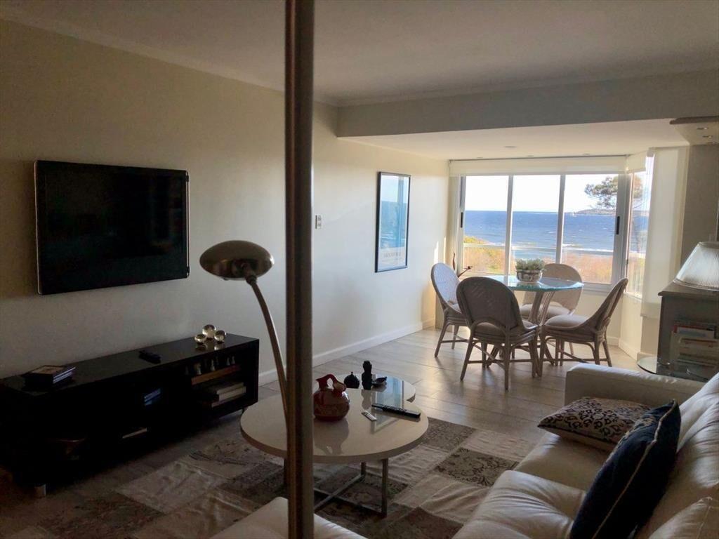 Apartamento totalmente reciclado frente al mar en la Playa