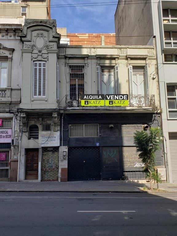 Casa - Casa local - Av Uruguay esquina Andes, 608 m2 !!