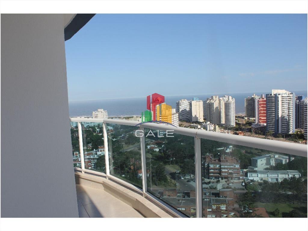 apartamento con vista a playa mansa