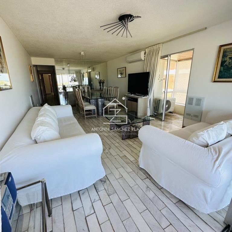 Apartamento en venta, primera linea de la playa brava