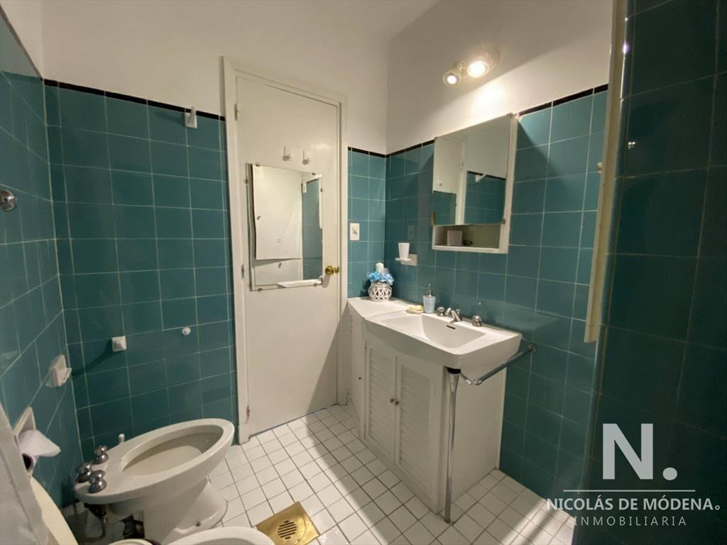 Venta piso alto en Santos Dumont 1 dormitorio