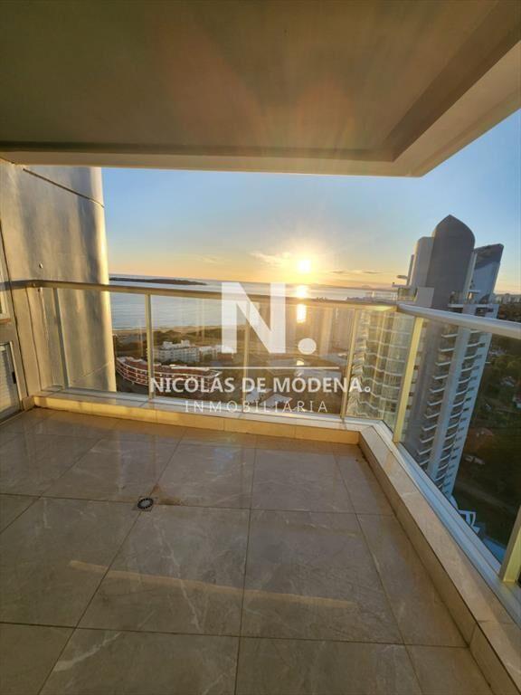 Vende apartamento en Miami Boulevard II, Piso muy