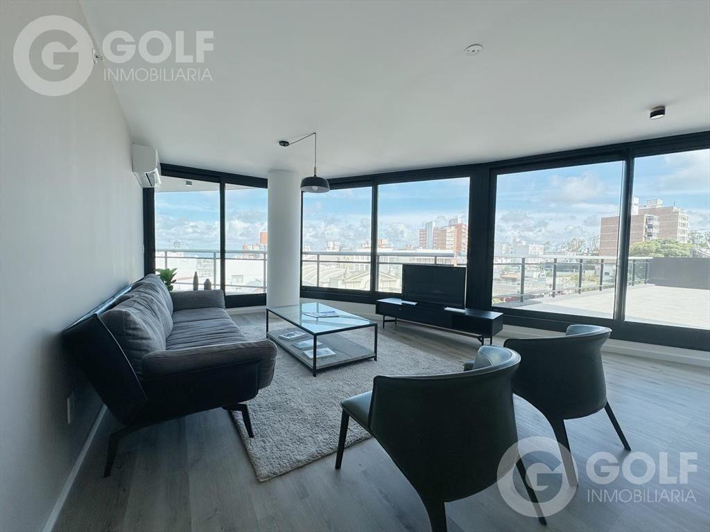 Venta de apartamento de 3 dormitorios con gran terraza y pa