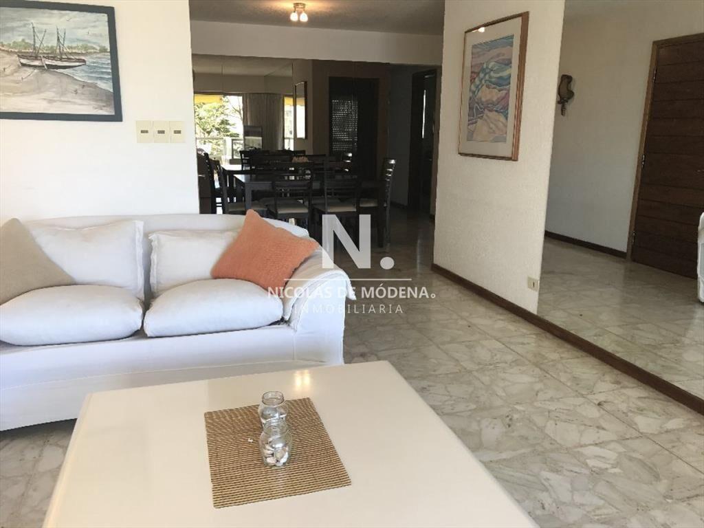 Apartamento en mansa, 3 dormitorios consulte!