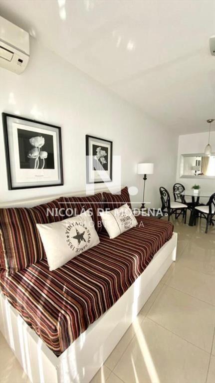 Departamento de 1 dormitorio en venta, sobre Av.