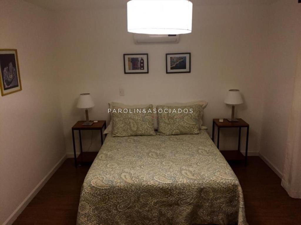Casa en venta de 4 dormitorios a pasos de la del