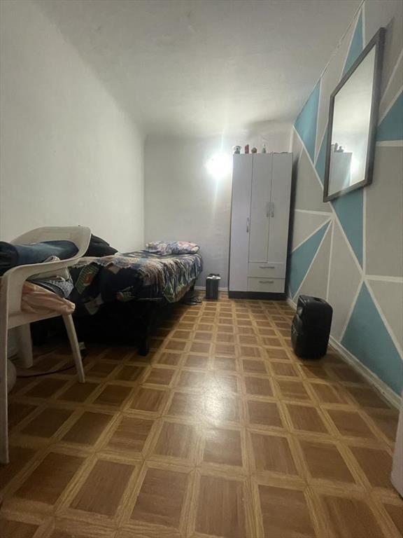 Apartamento , primer piso por escalera, 2 dormitorios y coc