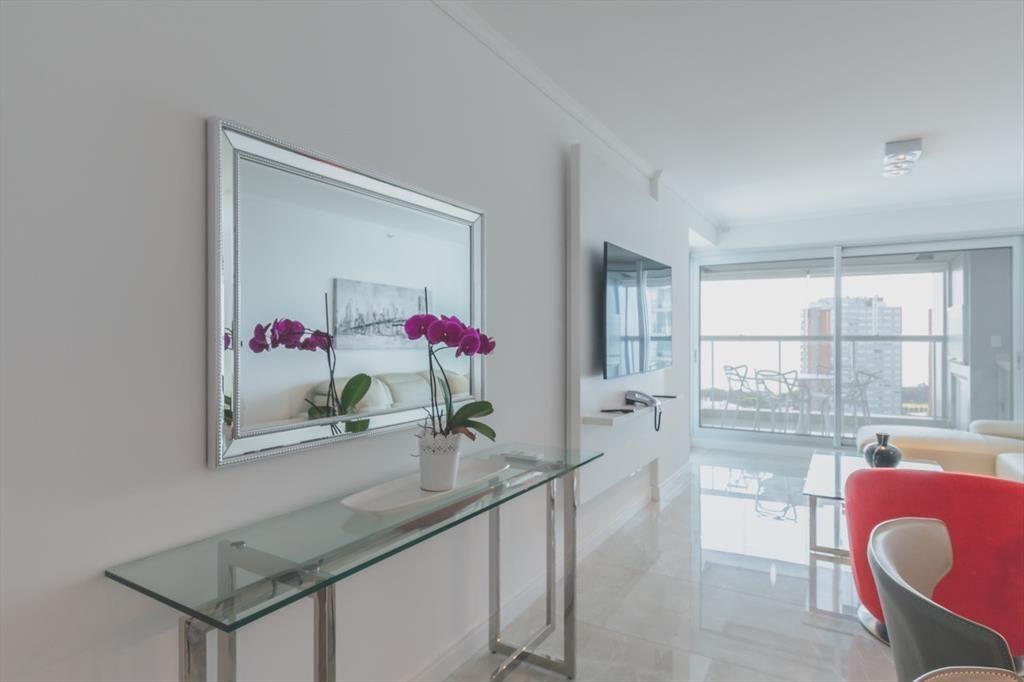 VENTA DE APARTAMENTO DE 2 DORMITORIOS EN MANSA PUNTA DEL E