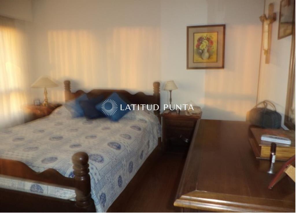 Roosevelt, apartamento de 3 dormitorios más