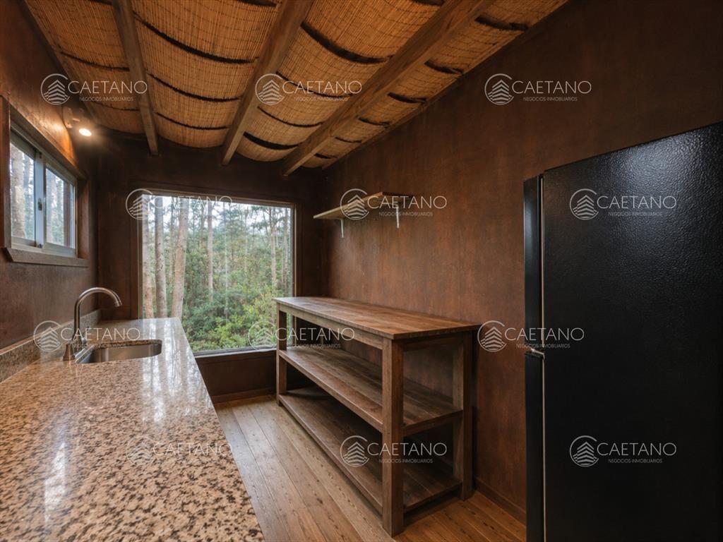 VENTA DE TERRENO CON 2 CABAÃ?AS PUNTA BALLENA-LAS