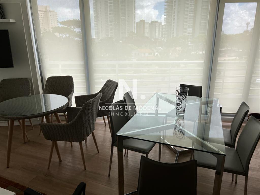 Departamento de 2 dormitorios en venta en Punta
