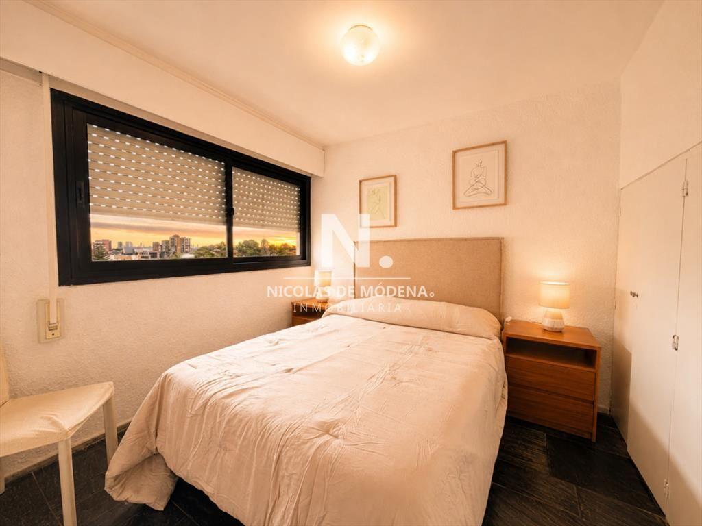 Apartamento en Playa Brava - 2 Dormitorios y 2 -
