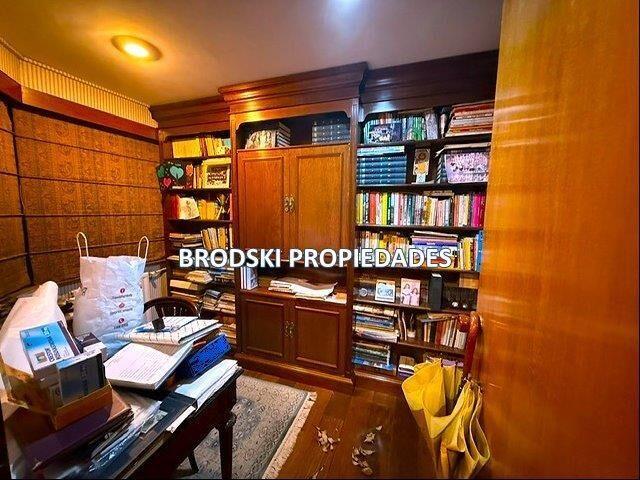POCITOS NUEVO VENTA DE CASA 4 DORMITORIOS, ESTAR, JARDIN