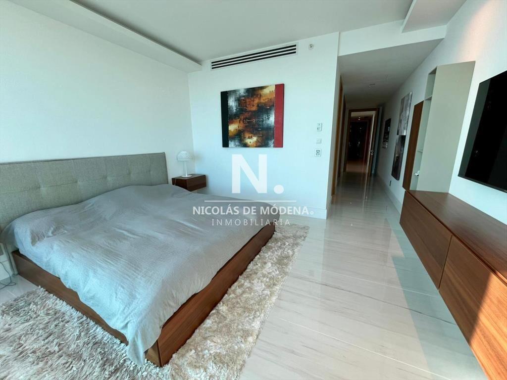 Espectacular departamento en venta en Fendi de 4 dormitori
