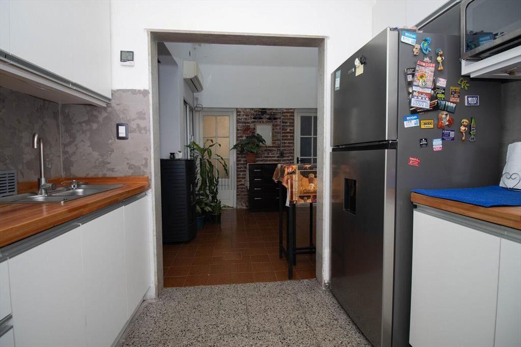 Casa en venta de 2 dormitorios más garaje en barrio La Come