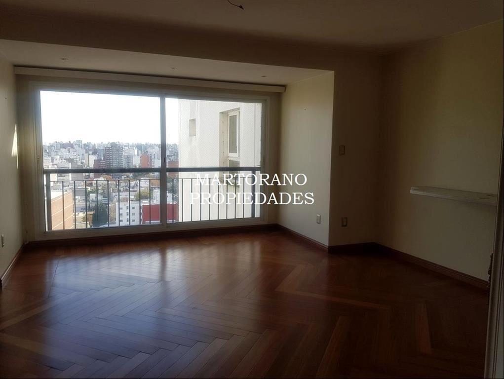 Penthouse 3 dorm estar 2 garages ascensor exclusivo y 2 box