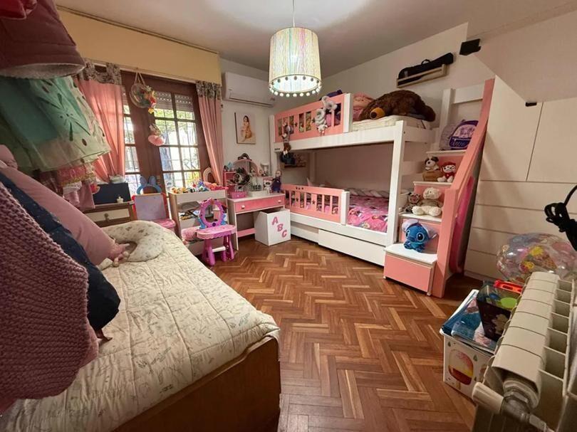 Venta casa de 2 dormitorios y 2 baños, con garage en La Bla