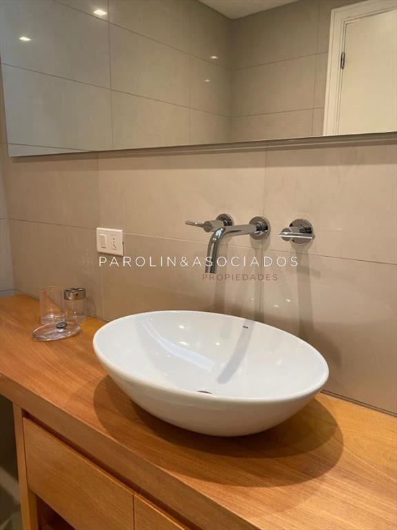 Apartamento 3 suites y dependencia en playa brava