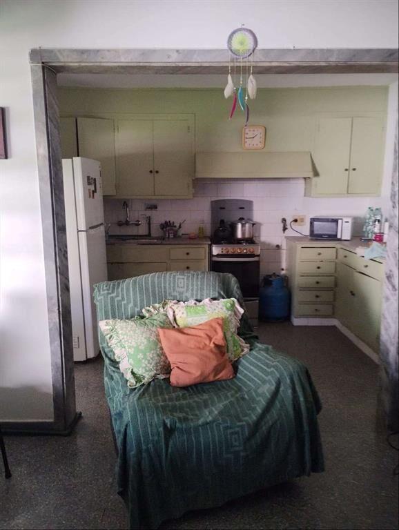 2 CASAS MISMO PADRÓN 4 dormitorios 3 baños Villa Dolores Ve