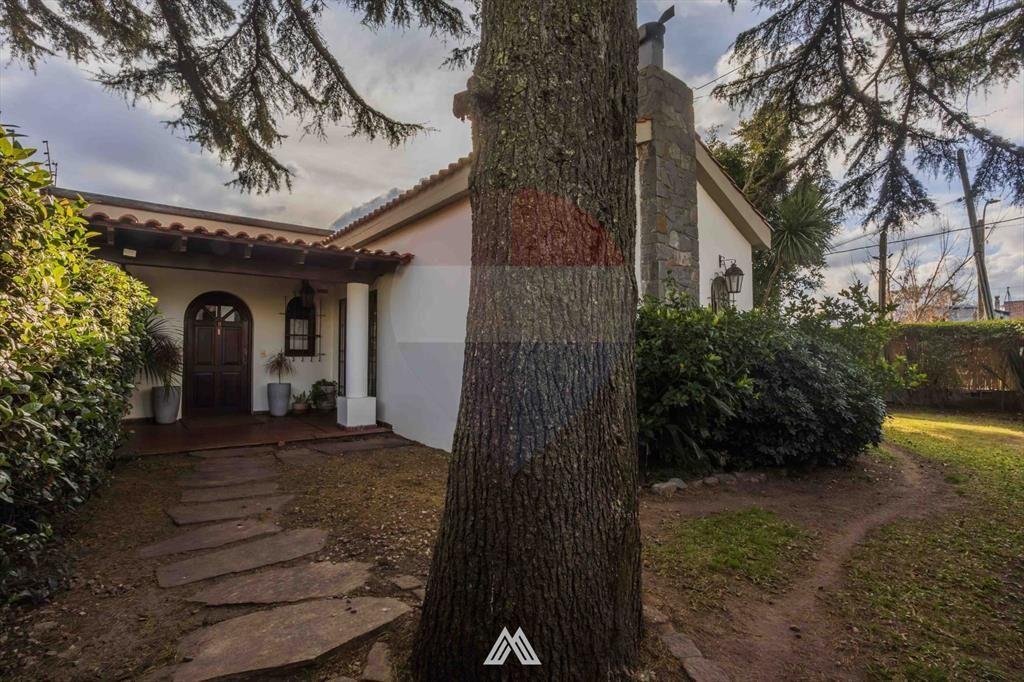 Venta hermosa Casa Carrasco 3 dormitorios, 3 baños