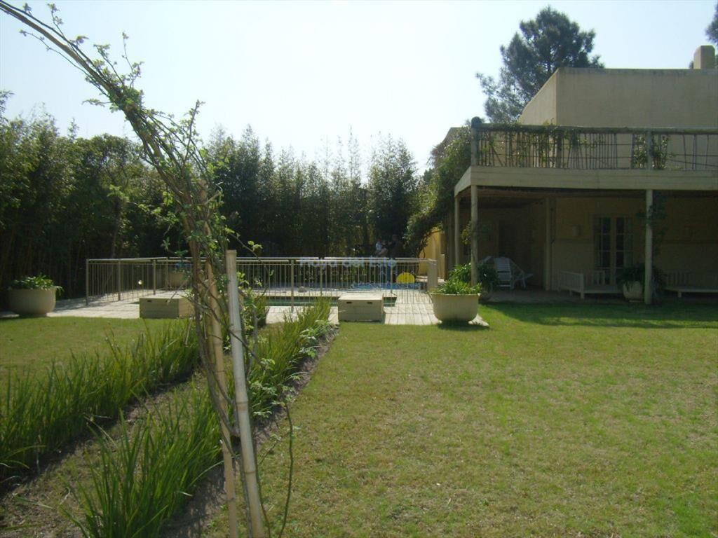 Casa en Venta de 4 dormitorios en RincÃ³n del ,