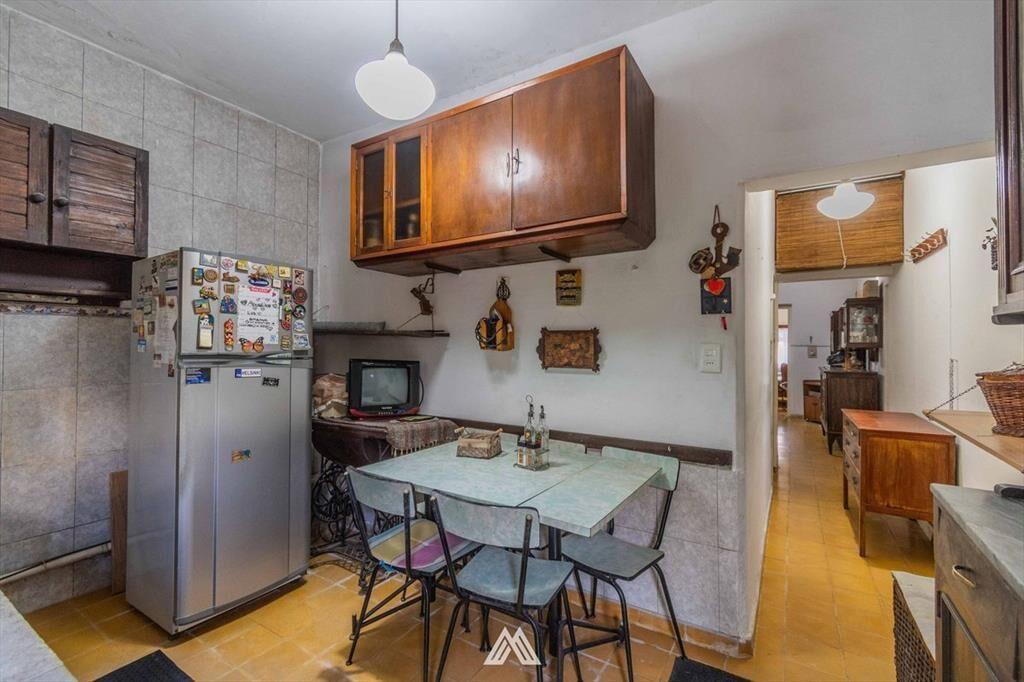 Venta de casa con 2 dormitorios y fondo en Pando