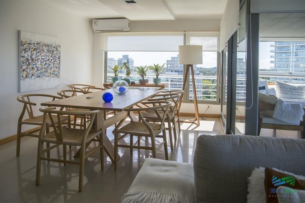 En venta Apartamento de 4 Dormitorios Penthouse en Brava Pu